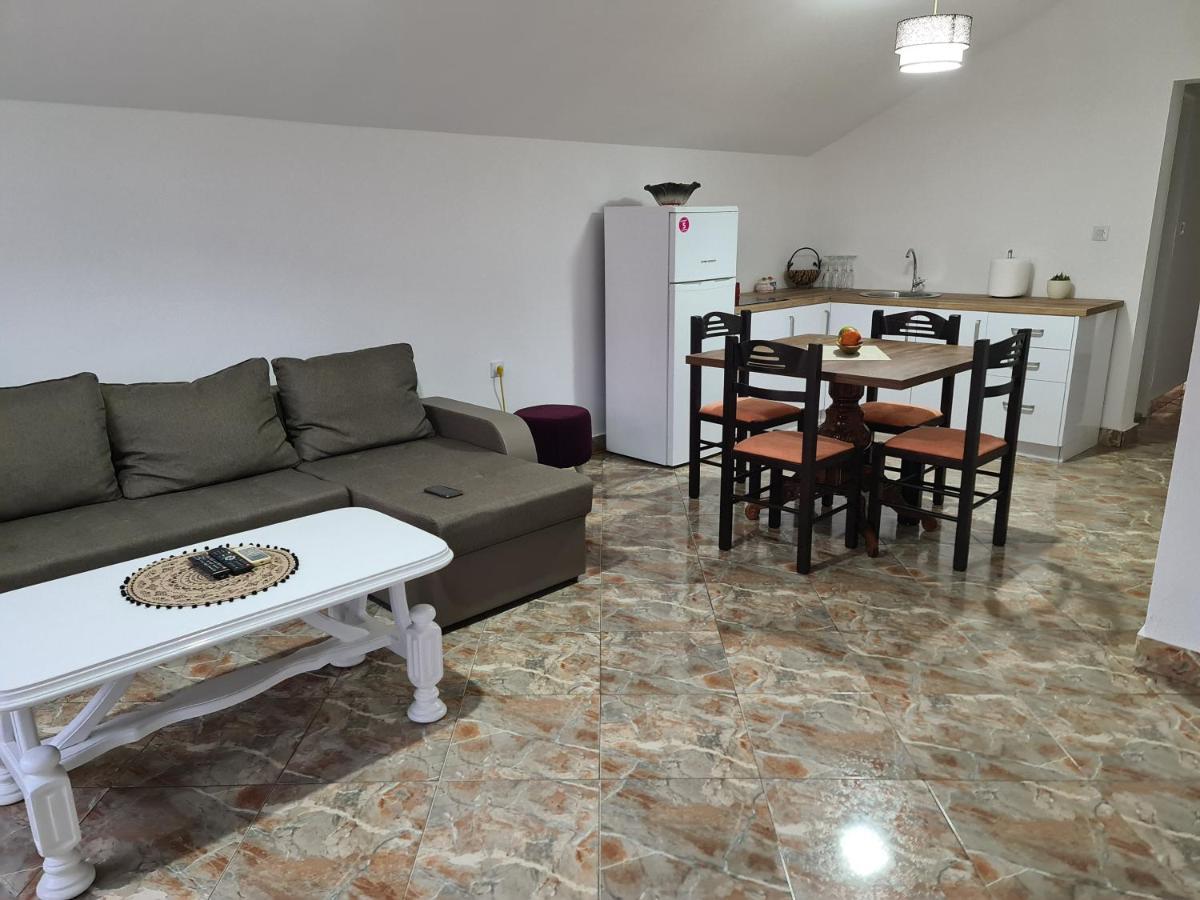 Js Apartmani Nikšić Exterior foto